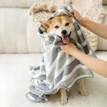 1PC Thick Absorbent Oversized Dog Bathrobe